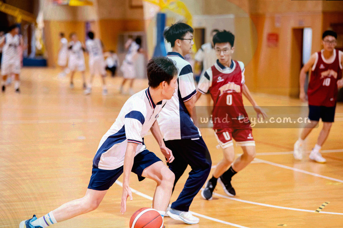 射门落点与红黄牌色块叠加的数据画面，以冷色为主